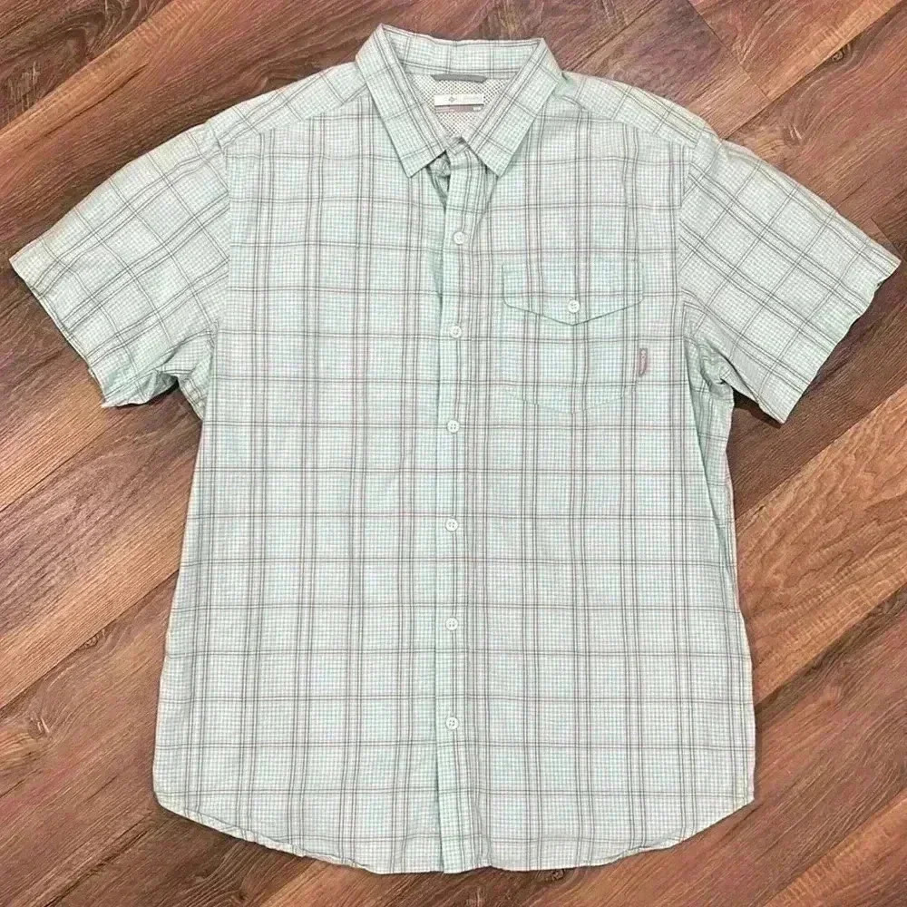 Columbia Men's Plaid Button Down Short Sleeve Pocket Shirt
Sz Medium Turquoise